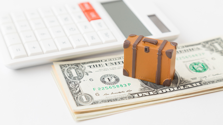 海外旅行で外貨両替とクレカのキャッシングはどっちがお得？