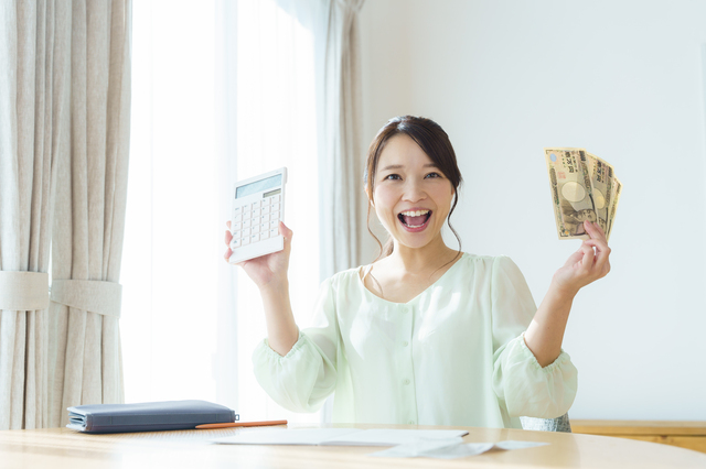メトロポイントが貯まって喜ぶ女性